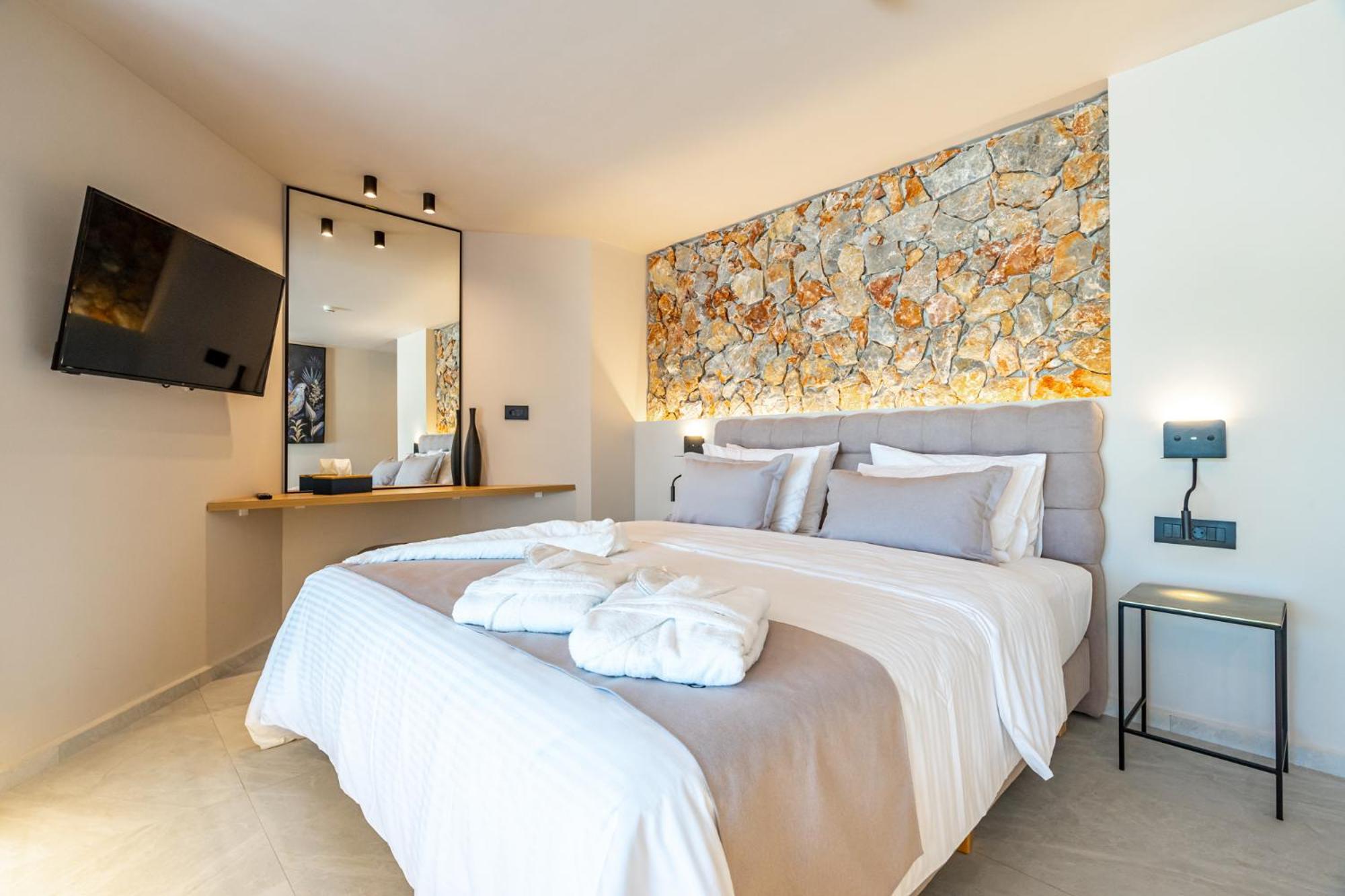 Pathos Seaside Suites Faliraki Room photo